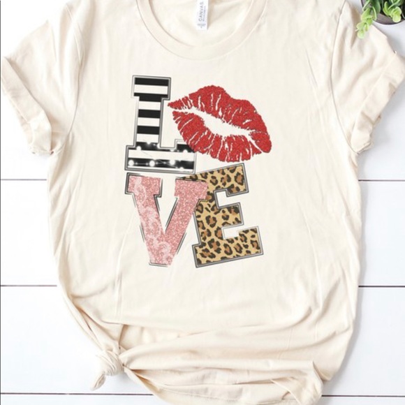 White short sleeve love leopard lips  tee - Picture 2 of 2